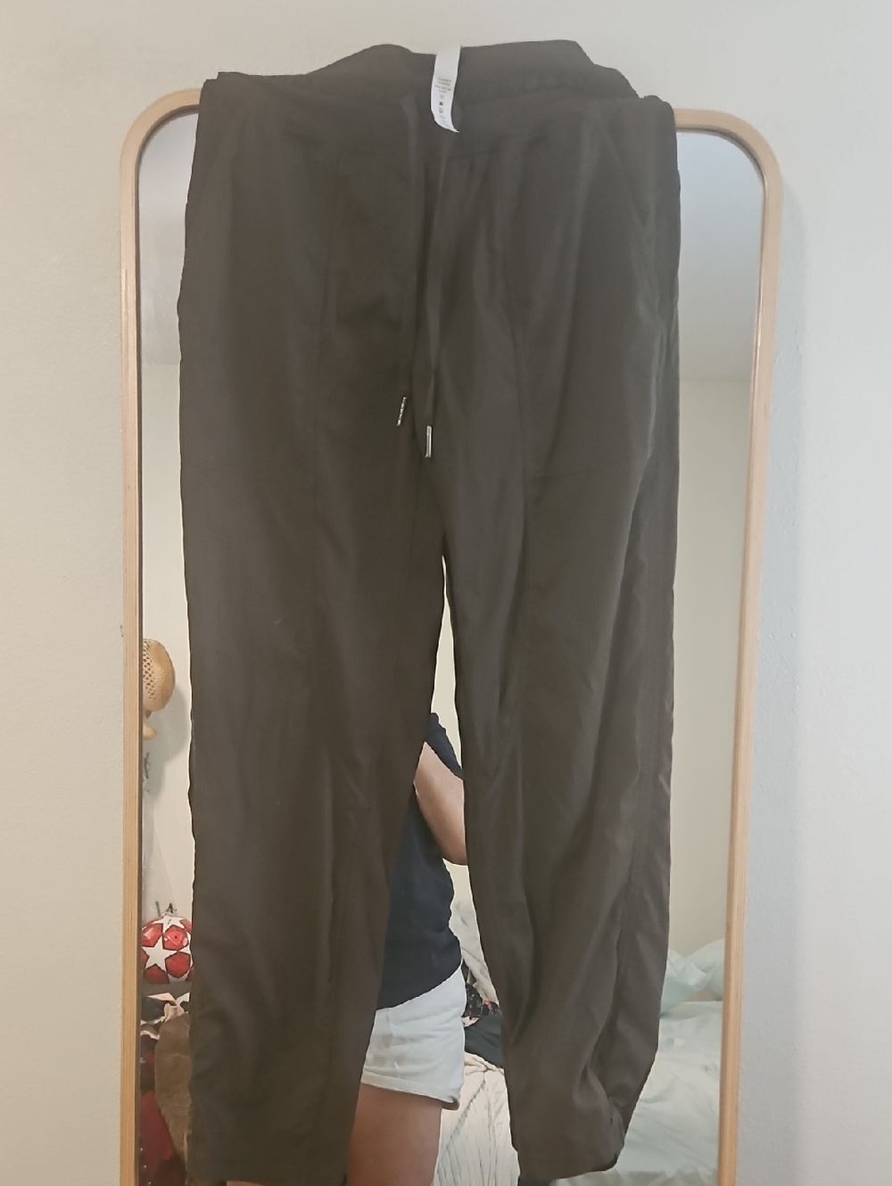 Lululemon Dance Studio Relaxed Fit Midrise Cargo PantDark Olive Size 4